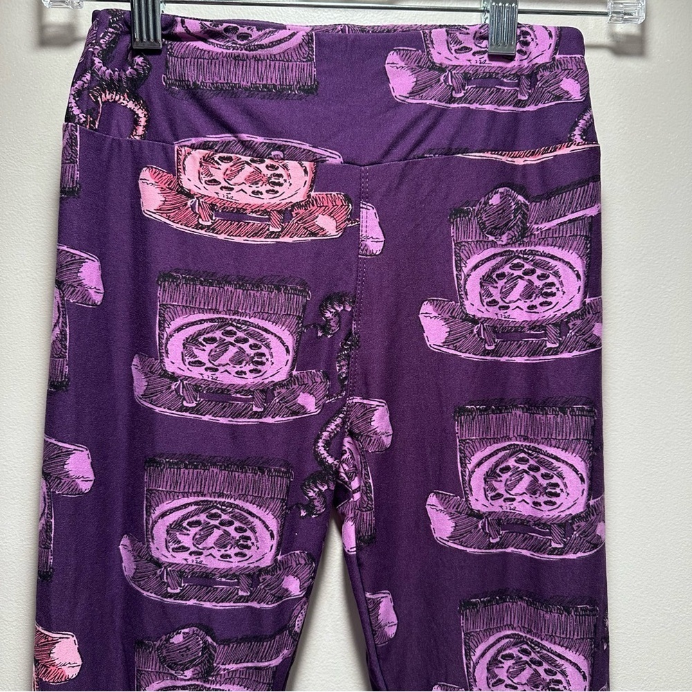 FREE* LulaRoe OS Soft Leggings One Size 2-10 Small-Large Heart Phone Pink Purple - Picture 10 of 13